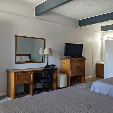The Oakwood Inn Стерлинг Экстерьер фото