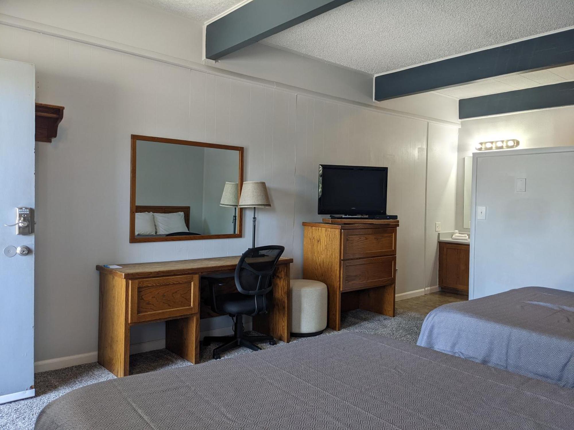 The Oakwood Inn Стерлинг Экстерьер фото